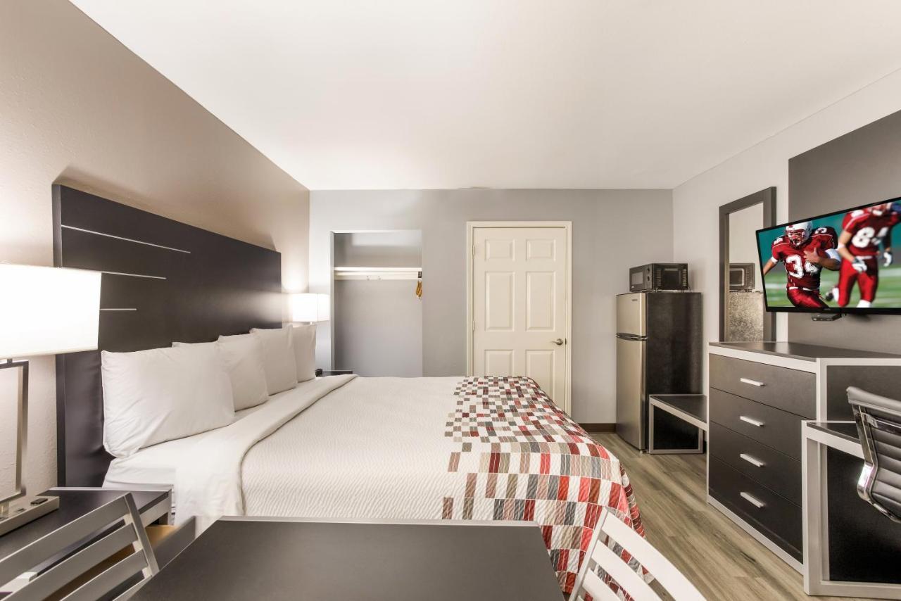 Red Roof Inn & Suites Athens, Al المظهر الخارجي الصورة