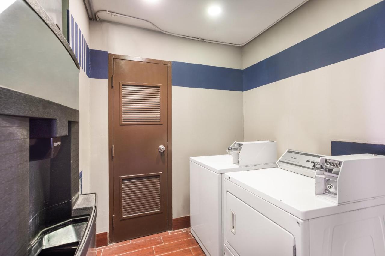 Red Roof Inn & Suites Athens, Al المظهر الخارجي الصورة